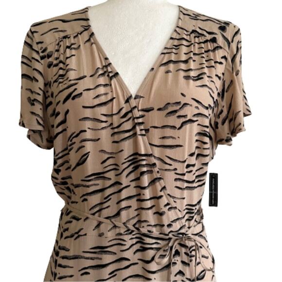 Leith Midi Dress Tan Black Animal Print Short Sleeve Wrap Dress Small NEW - Picture 3 of 11